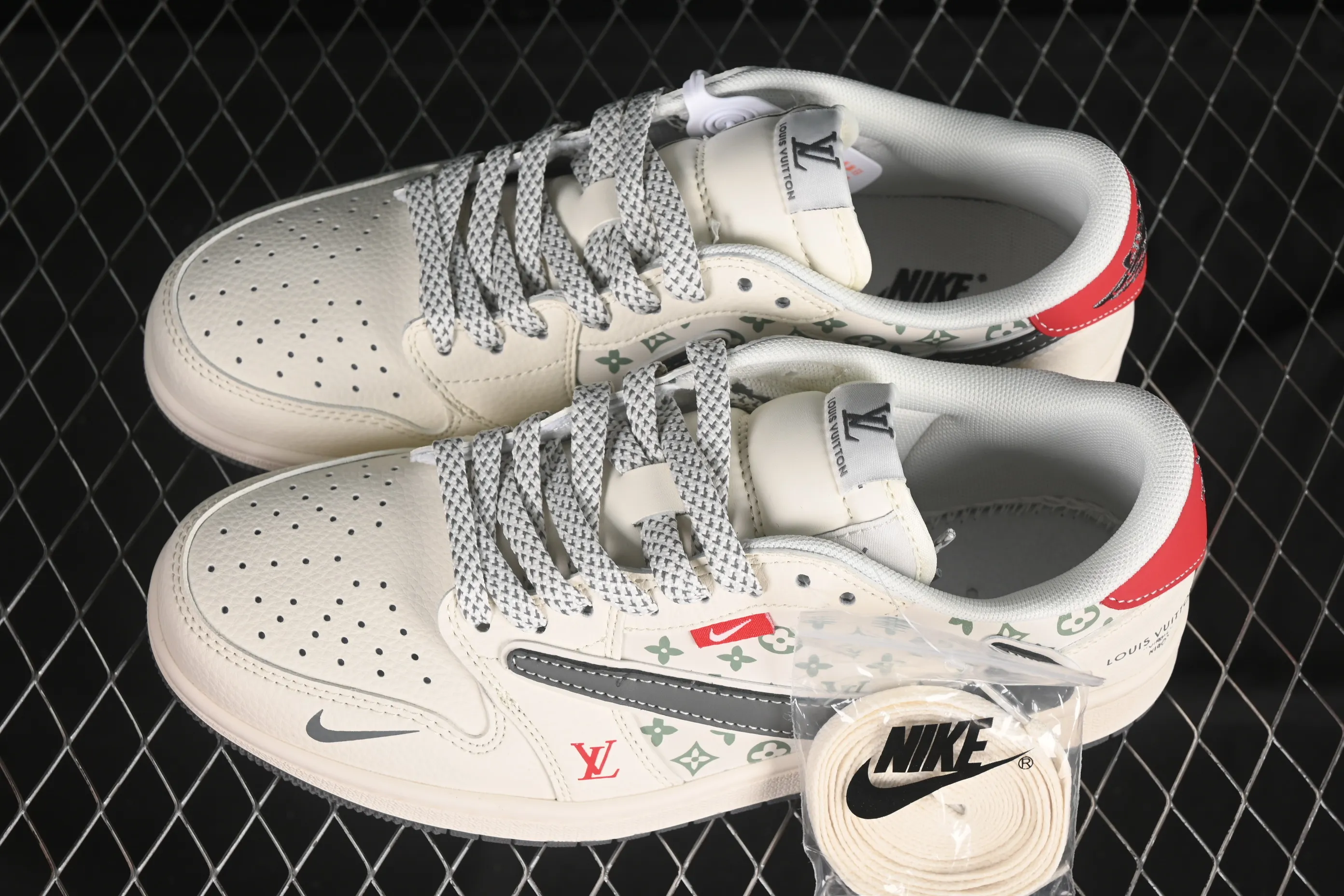 All categories Air Jordan Jordan series basketball shoes Air Jordan 1 Low High-end customized low-top sneakers Travis Scott x Fragment Design x Air Jordan 1 Low OG SP AJ1 Joe 1 LV joint gray and red label low-top cultural casual sneakers YX5066-336